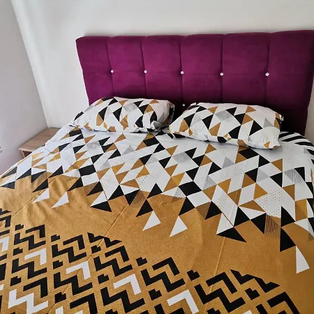 Centar Enmi 111 Apartment