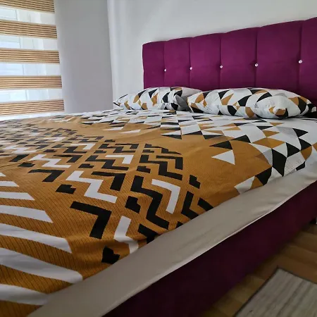 Centar Enmi 111 Apartment *